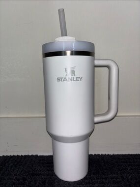 40oz white Stanley
